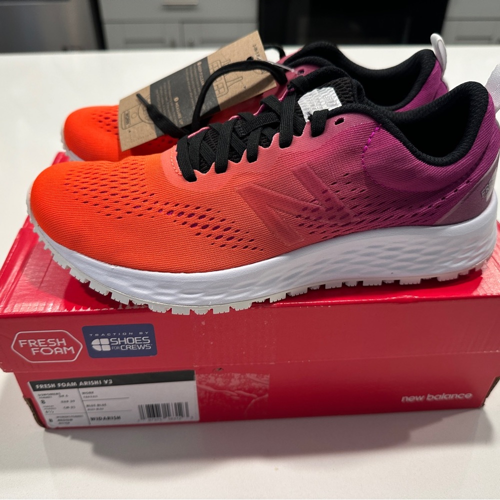 New Balance Fresh Foam Arishi v3 size 8 NWB!